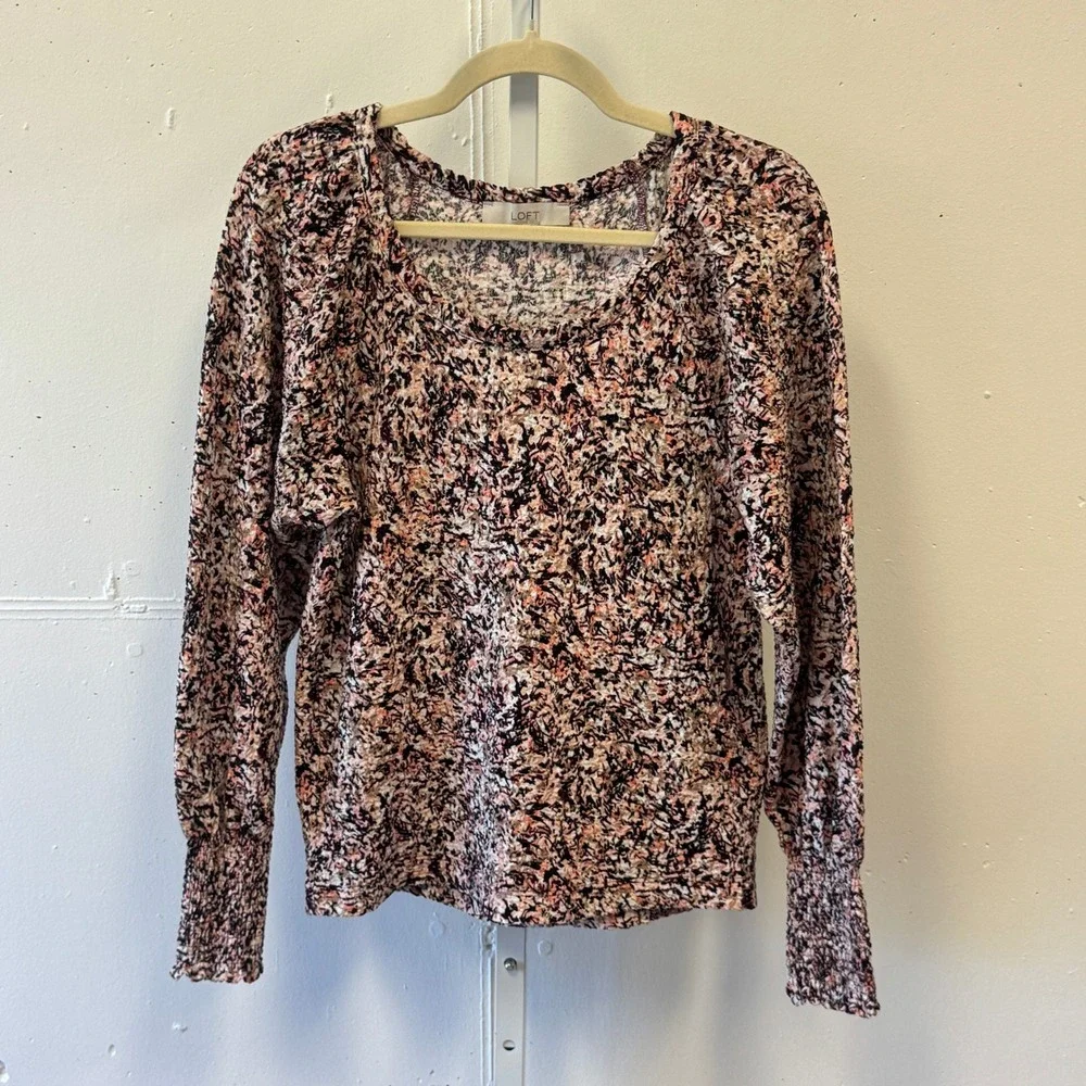 LOFT Abstract Floral Print Crinkle Knit Smocked Cuff Puff Sleeve Top Blouse XS